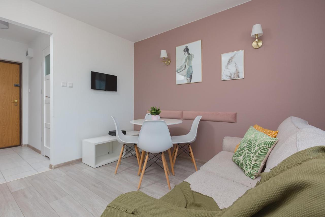 Apartaments Solec 79 By Noclegi Renters وارسو المظهر الخارجي الصورة